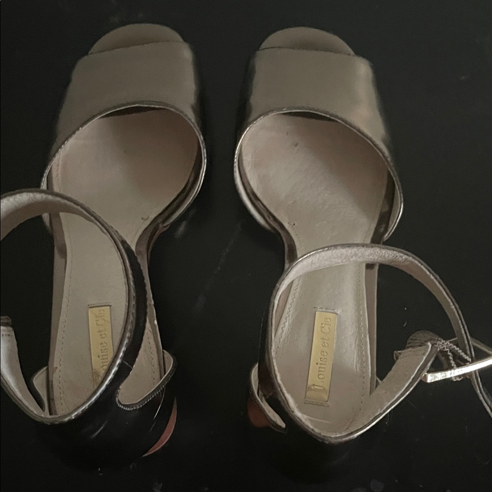Louise et Cie Metallic Gold Open-Toe Ankle-Strap Sandals Sz 9.5